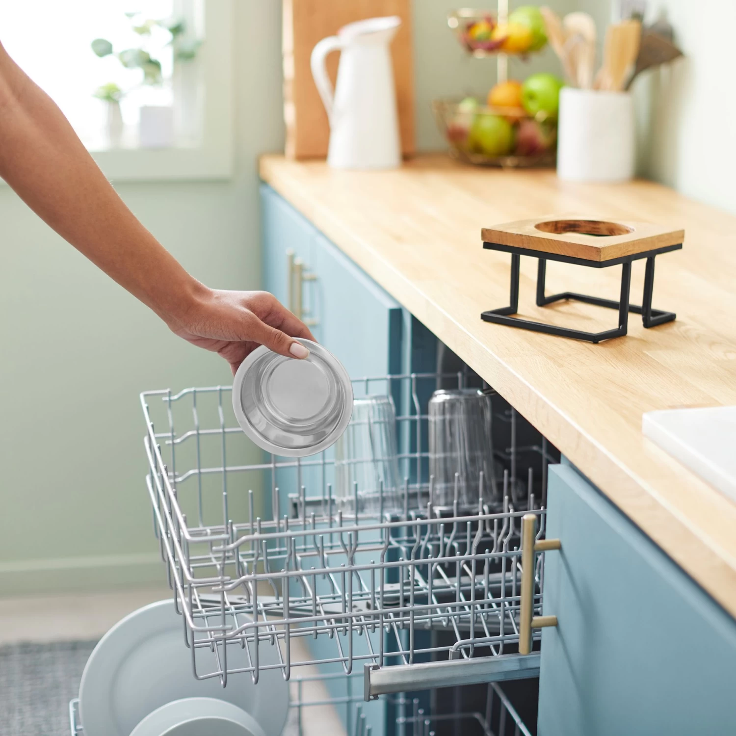 Frisco Premium Wood Elevated Single Dog & Cat Bowl 7 Frisco Premium Wood Elevated Single Dog & Cat Bowl - Image 7